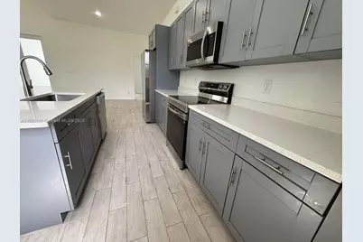 1018 Maddock St E #0, Lehigh Acres, FL 33974 - Photo 6