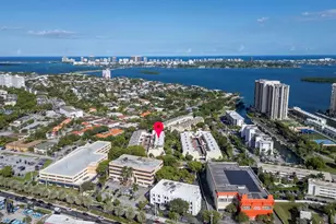 1655 NE 115th St, Miami, FL 33181 - Photo 1