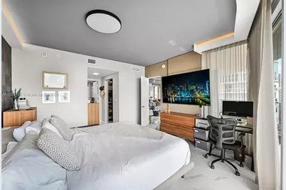 488 NE 18th St #815, Miami, FL 33132 - Photo 18