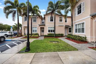 2884 SE 2nd Dr, Homestead, FL 33033 - Photo 1