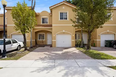 355 SE 20th Ter, Homestead, FL 33033 - Photo 1