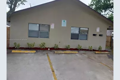 717 NW 5th Ave #1, Pompano Beach, FL 33060 - Photo 1