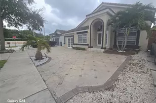 8714 NW 153rd Terrace, Miami Lakes, FL 33018 - Photo 1