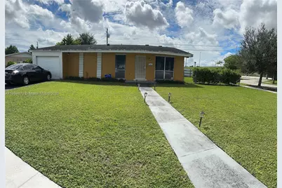 10610 SW 204th Ter, Cutler Bay, FL 33189 - Photo 1