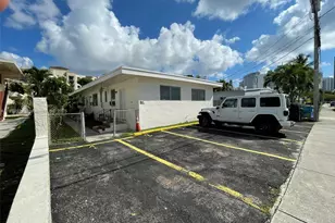 527 SW 10th St, Miami, FL 33130 - Photo 1