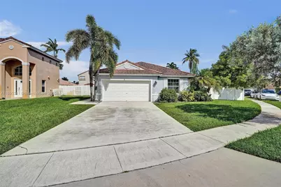18951 NW 10th Ter, Pembroke Pines, FL 33029 - Photo 1