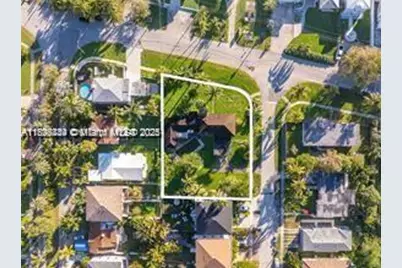 10900 N Bayshore Dr, Miami, FL 33161 - Photo 1