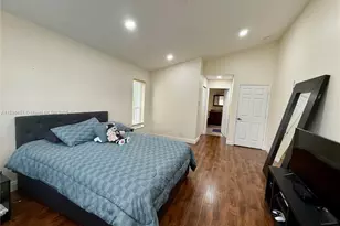 1115 NW 132nd Ave, Pembroke Pines, FL 33028 - Photo 10