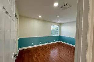 1115 NW 132nd Ave, Pembroke Pines, FL 33028 - Photo 16