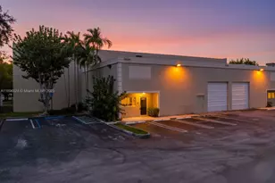 11467 NW 34th St, Doral, FL 33178 - Photo 1