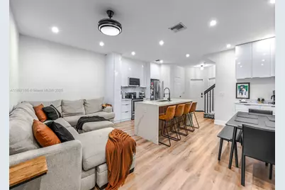 1061 NW 100th Ave, Pembroke Pines, FL 33024 - Photo 1