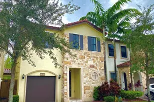 10306 NW 70th Terrace, Doral, FL 33178 - Photo 1