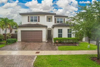 15104 SW 176th St, Miami, FL 33187 - Photo 1