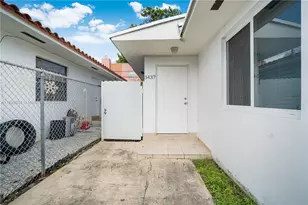 3437 SW 25th St, Miami, FL 33133 - Photo 1