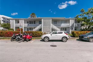 2195 Bay Dr, Miami Beach, FL 33141 - Photo 1