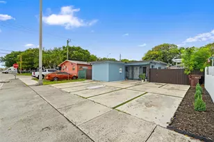 938 SE 12th St, Hialeah, FL 33010 - Photo 1