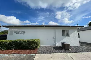 6921 Pembroke Rd, Pembroke Pines, FL 33023 - Photo 1