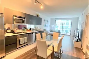 31 SE 6th St, Miami, FL 33131 - Photo 1