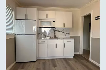 8985 SW 21st Ter #N/a, Miami, FL 33165 - Photo 1