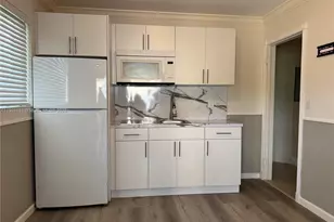 8985 SW 21st Terrace, Miami, FL 33165 - Photo 1