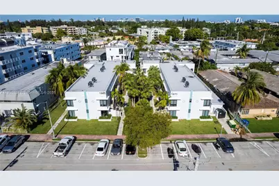 1985 Bay Dr #111, Miami Beach, FL 33141 - Photo 1