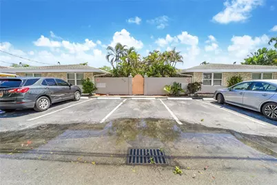 924 NE 17th Ter #7, Fort Lauderdale, FL 33304 - Photo 1