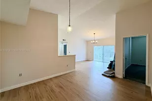 6984 SW 39th St, Davie, FL 33314 - Photo 1