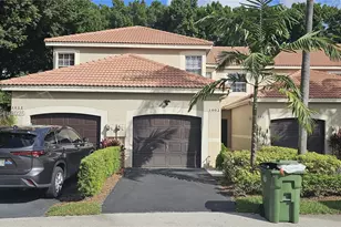 1002 Sevilla Cir, Weston, FL 33326 - Photo 1