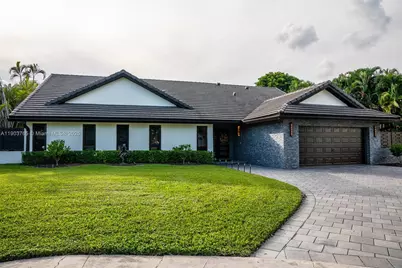 61 NW 128th Ave, Plantation, FL 33325 - Photo 1