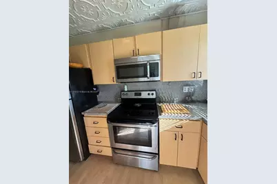 270 SE Layne Blvd #212, Hallandale Beach, FL 33009 - Photo 1