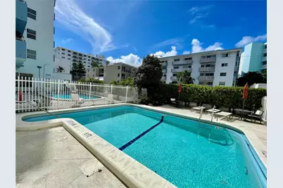 1670 Bay Rd #2B, Miami Beach, FL 33139 - Photo 1
