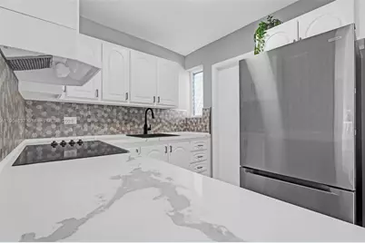 1150 Euclid Ave #305, Miami Beach, FL 33139 - Photo 1
