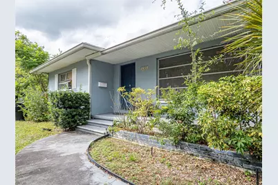 8201 Yardley Ave N, Saint Petersburg, FL 33710 - Photo 1