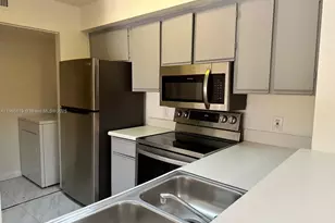 610 S Park Rd, Hollywood, FL 33021 - Photo 1