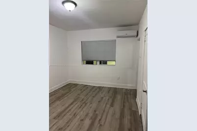 1552 SW 2nd St #9, Miami, FL 33135 - Photo 1