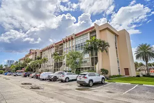 2001 Atlantic Shores Blvd, Hallandale Beach, FL 33009 - Photo 1