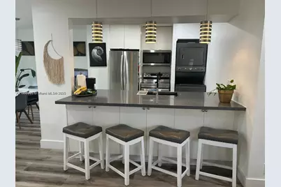 365 SW 86th Ave #204, Pembroke Pines, FL 33025 - Photo 1