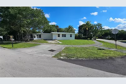 4630 SW 36th St, West Park, FL 33023 - Photo 1