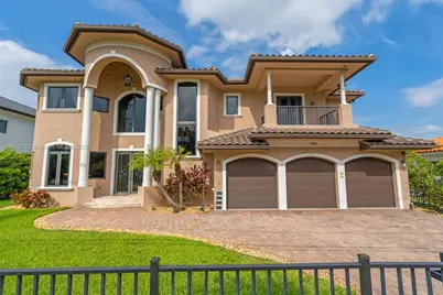2085 Keystone Blvd, North Miami, FL 33181 - Photo 1