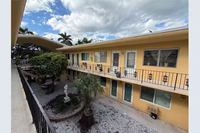 75 Washington Ave #16, Miami Beach, FL 33139 - Photo 1