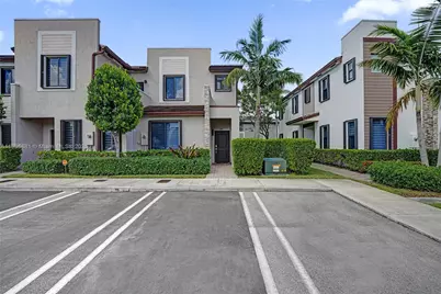 391 NE 208th Ter #391, Miami, FL 33179 - Photo 1