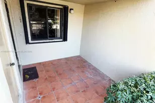 440 Lakeview Dr, Weston, FL 33326 - Photo 1