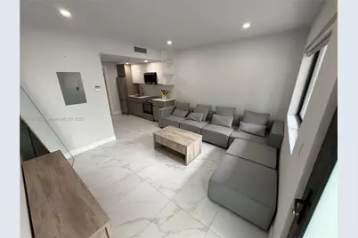 944 Jefferson Ave #11, Miami Beach, FL 33139 - Photo 1