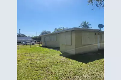 751 NW 96th St, Miami, FL 33150 - Photo 1