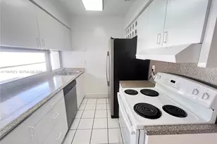 10005 SW 214th St, Cutler Bay, FL 33189 - Photo 1