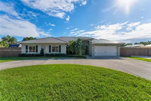 32301 SW 202nd Pl, Homestead, FL 33030 - Photo 1