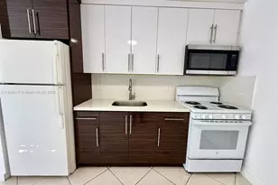 906 SW 7th Terrace, Hallandale Beach, FL 33009 - Photo 4