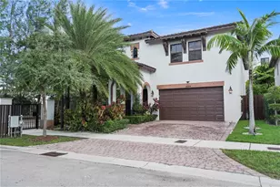 10204 NW 86th St, Doral, FL 33178 - Photo 1