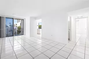 2642 Collins Ave, Miami Beach, FL 33140 - Photo 1