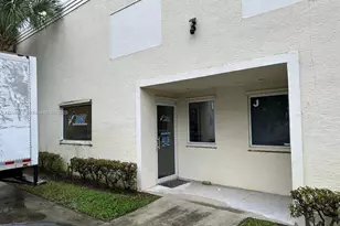 352 Tall Pines Rd, West Palm Beach, FL 33413 - Photo 1